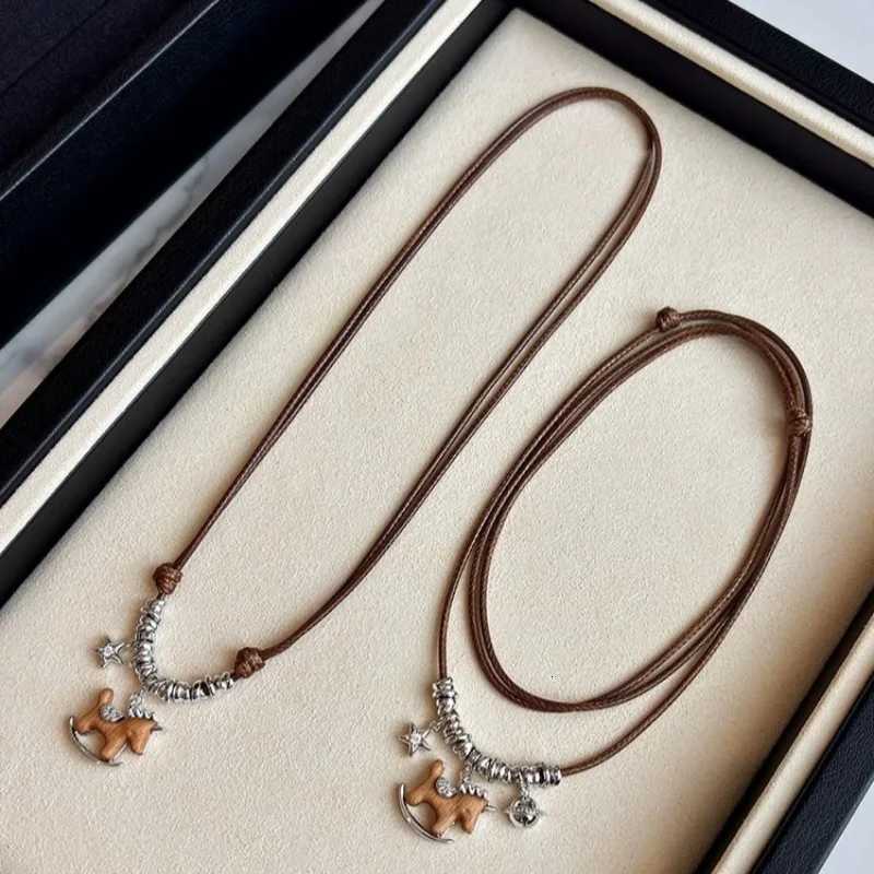 luxury Retro Horse Necklaces Fashionable Personalized Cute Horse Collarbone Chain Pony Pendant Necklace Woman Jewelry Accesories Gift M251227