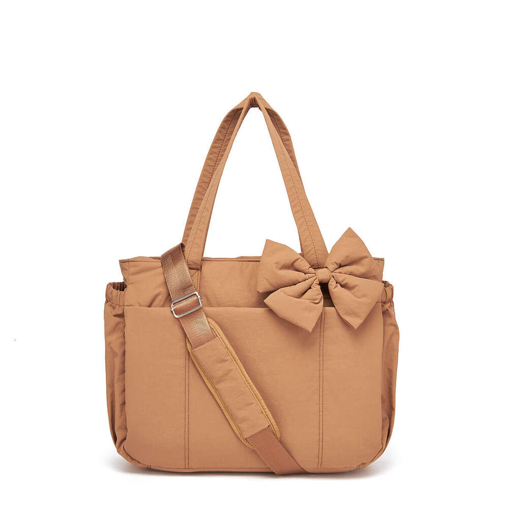 Versatile Unisex Hiker's Coat: Comfortable Winter Outerwear Combining Jacket and Daypack Features