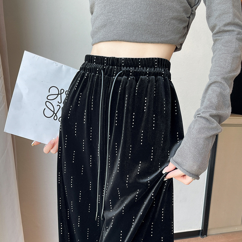 Rhinestone Velvet WideLeg Pants for Women Autumn 2025 Black Slimming StraightLeg Pants HighWaisted Design Sense Casual Trousers 241212