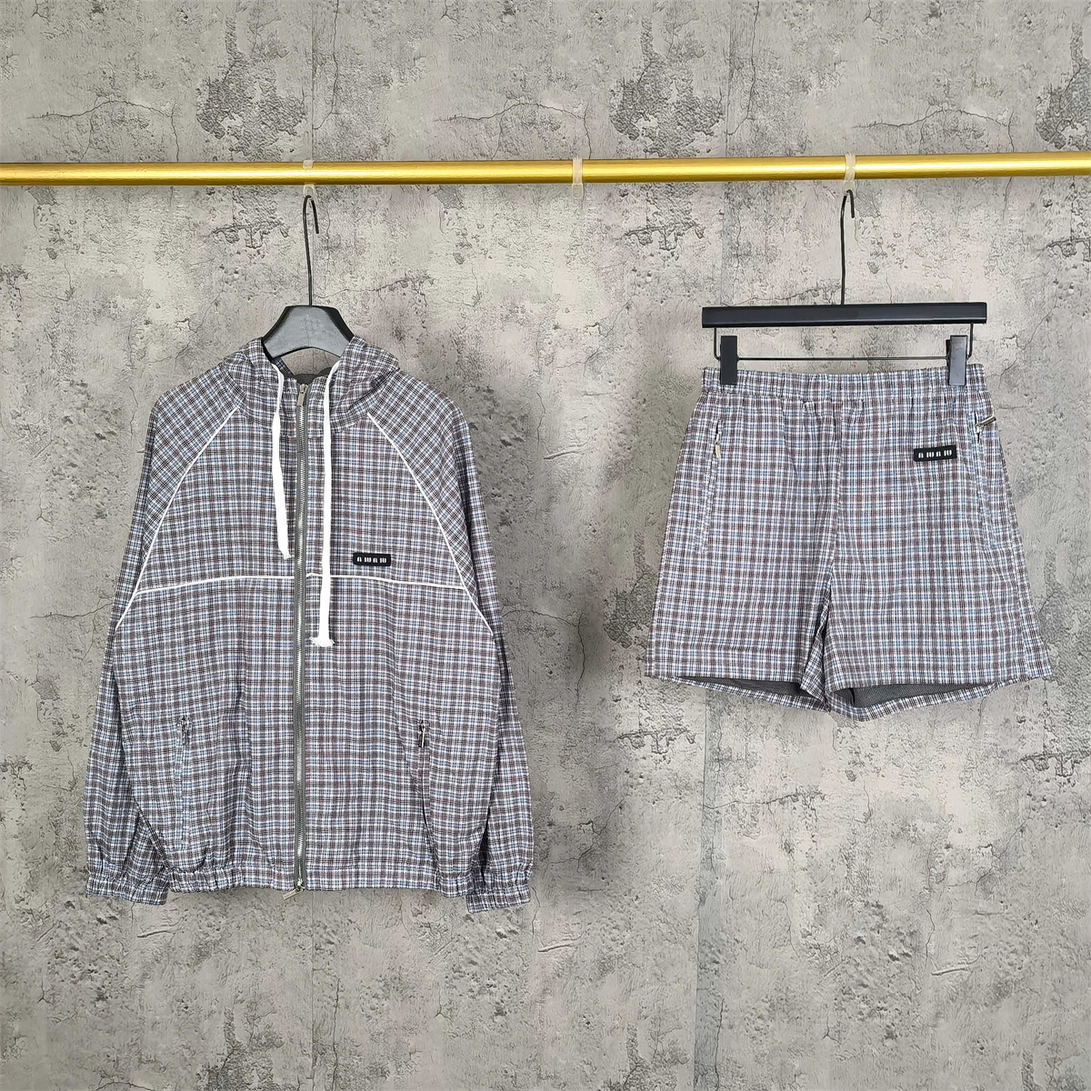 Hip hop printed short sleeved men's and women's T-shirts trendy high street shirts sportswear beach pants set black and white size T1226A22