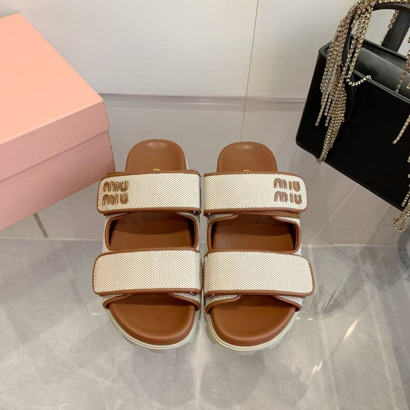 Designer slippers women's fashionable classic Luxury sandals flat casual slippers Outdoor spring summer weaving beach genuine leather slippers size 35-42