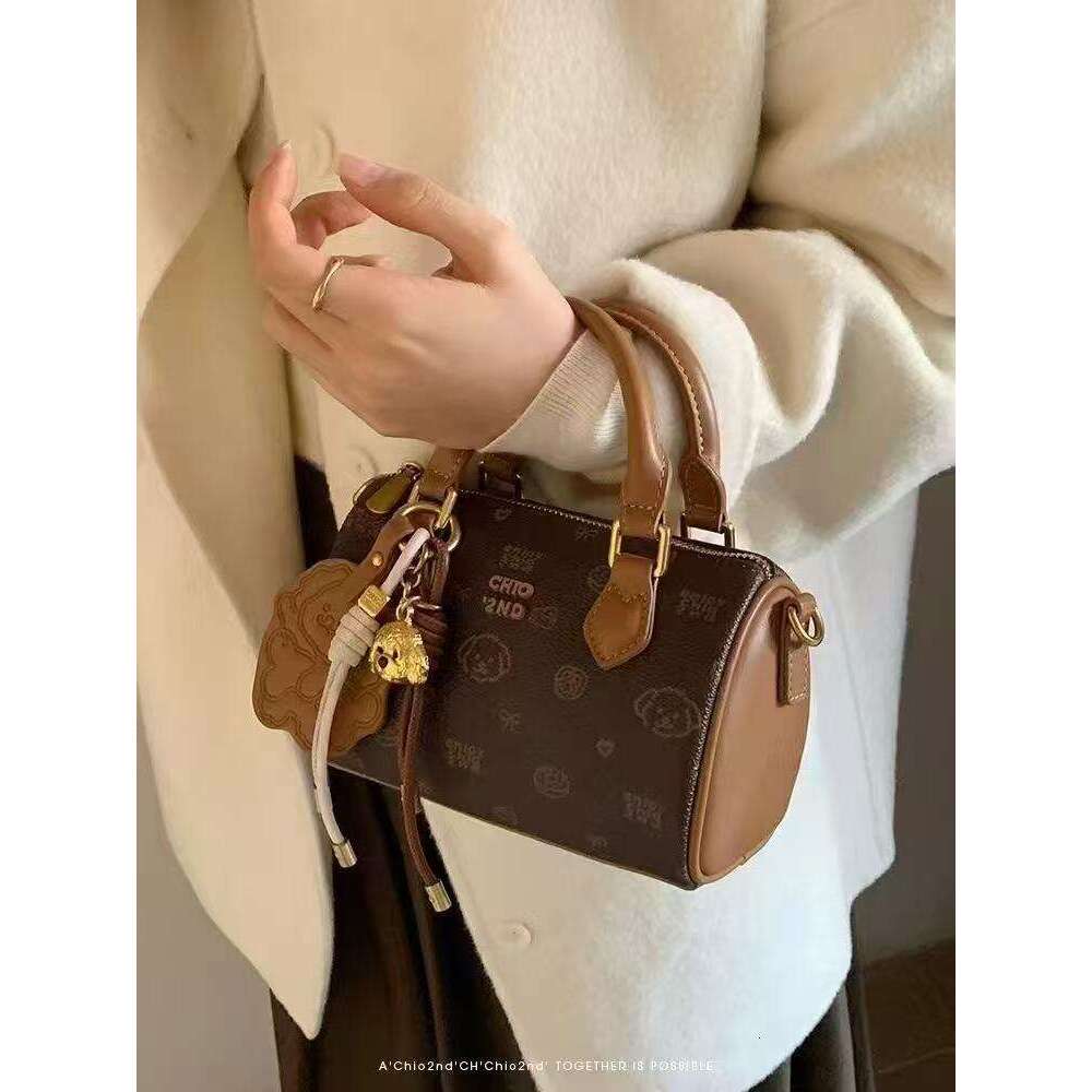 Nanfeng Chio2nd Half-Ripe Mocha Pillow Women's 2025 New Handheld Small Tote Single Shoulder Crossbody Bag