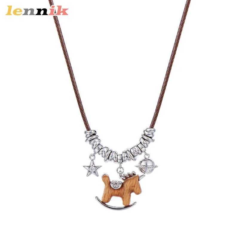 luxury Personalized Pony Pendant Gold Necklace Light Luxury Elegant High-end Design Autumn and Winter Essential Exquisite Long Jewelry M251227