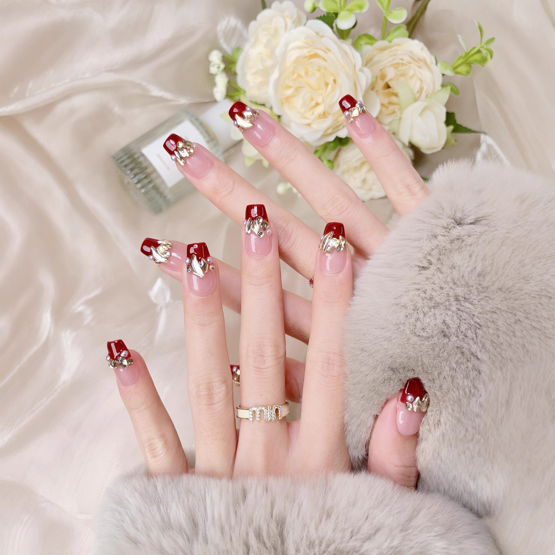 Gentle Phototherapy Ready Cat Eye Aurora Shimmering French Tips for Festive Holiday Season