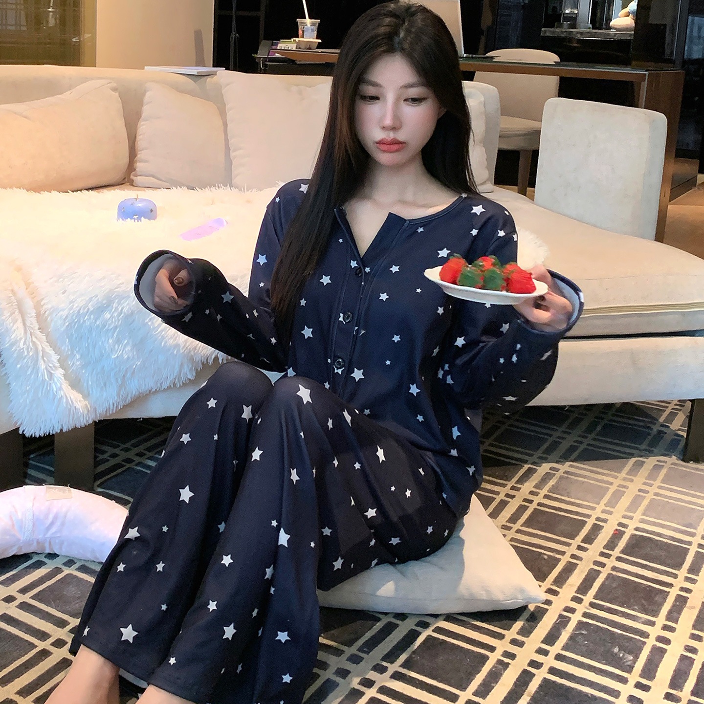 B1273-Elegant Casual Wear for Her - Fashionable Pairing of Flowing Long-Sleeve Cardi over Trendy Jogger Jeans