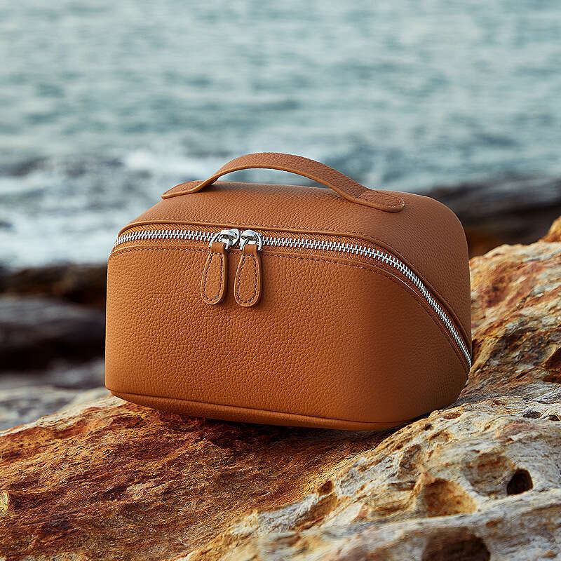 Luxury Shoulder Bags Totes Hobo New Genuine Storage Exquisite Multifunctional Leather Travel Cosmetic Women S Cowhide Small Portable Toiletry Bag