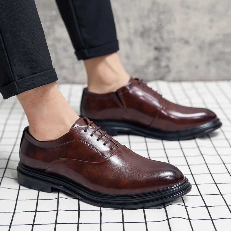Classic Oxfords Leather Shoes Men Retro Mens Dress Shoes Casual Business Social Brogues Wedding Leather Shoes Male Z251227