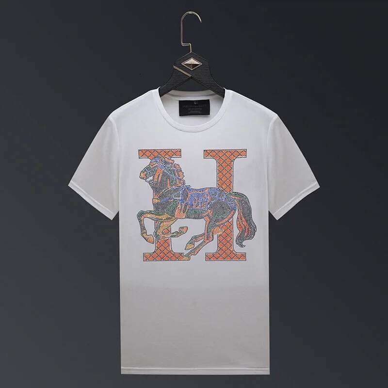 2024 Horse Rhinestones T Shirt Women Clothing Fashion Streetwear Slim O Neck Short Sleeve Tops Tee Casual Woman Tshirt Plus Size