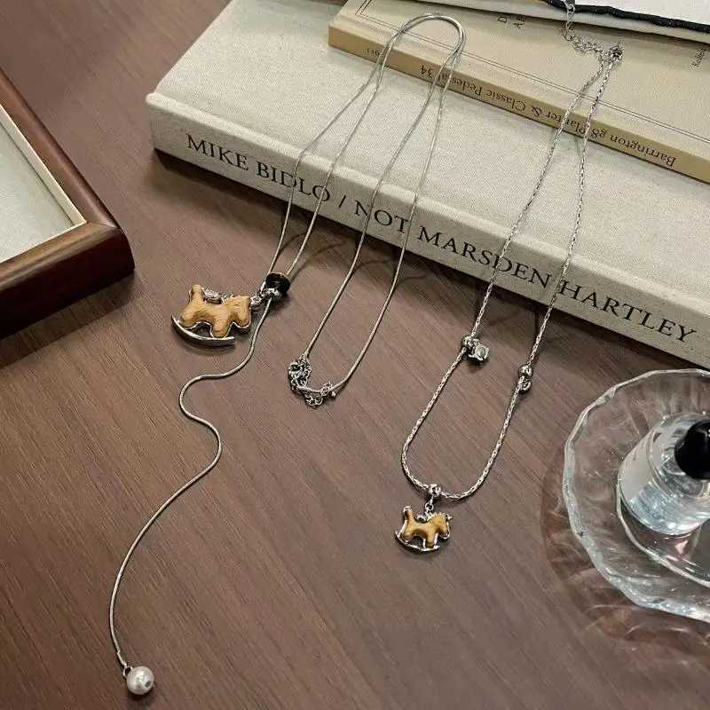 luxury 1pc Simple Fashionable Horse Collarbone Chain Necklace Earrings For Womens Creative Sweater Chain Jewelry Accessories Gifts M251227