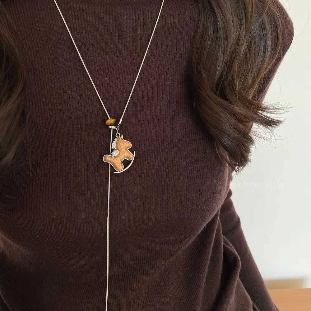 luxury Vintage Horse Sweater Chain Long Boho Clothing Pendant Handmade Wooden Pendant Necklace Gifts M251227