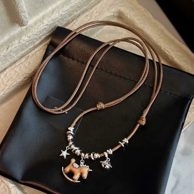 luxury Retro Horse Necklaces Fashionable Personalized Cute Horse Collarbone Chain Pony Pendant Necklace Woman Jewelry Accesories Gift M251227