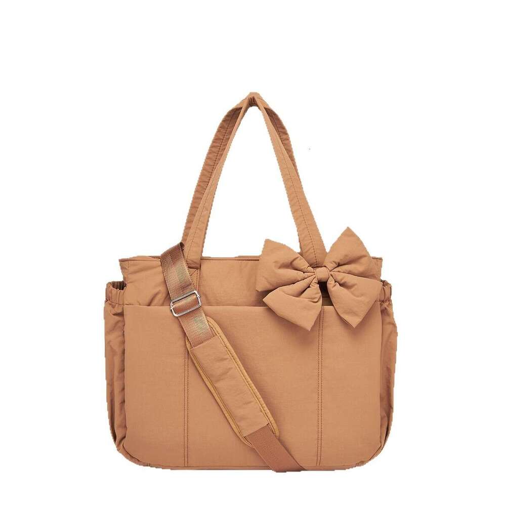 Versatile Unisex Hiker's Coat: Comfortable Winter Outerwear Combining Jacket and Daypack Features