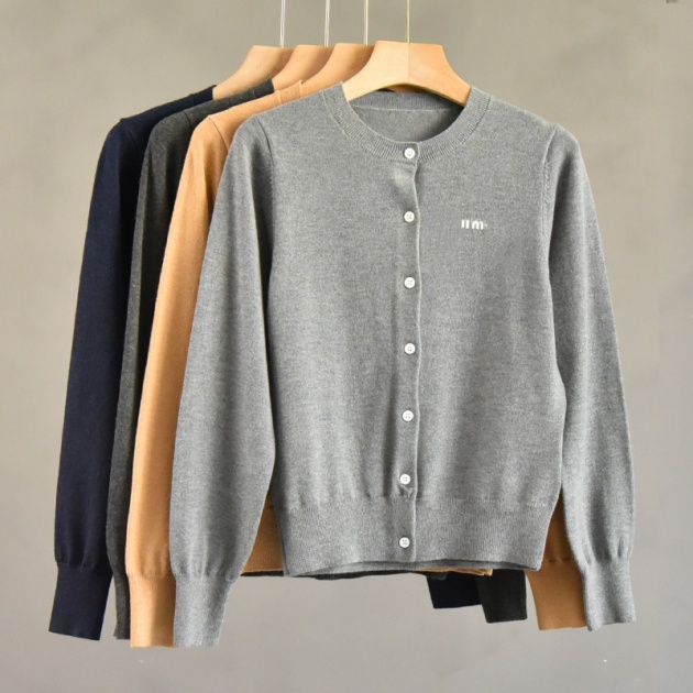 12 Colors Cardigan Designer Sweater Women Luxury Cashmere Sweaters Autumn Winter Cardigans Inner Cloth Button Clothes Top Soft Sweaters