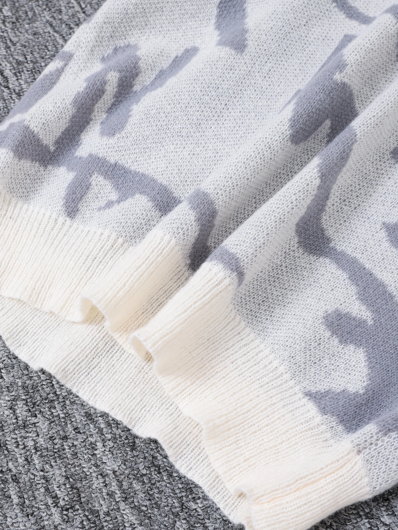 Spring Autumn Graffiti Jacquard Pattern Pullover Sweater Casual Round Neck Contrast Color Knitted Mens Pullover 251223