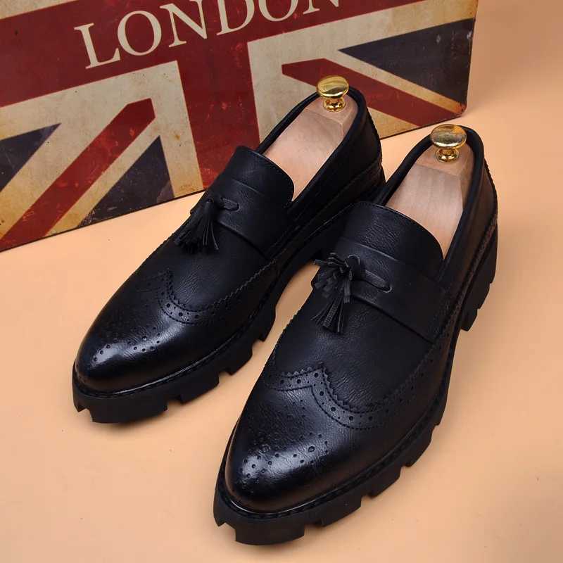 men casual business wedding formal dress shoes slip-on platform tassels shoe black trendy carved brogue loafers leather footwear Z251227
