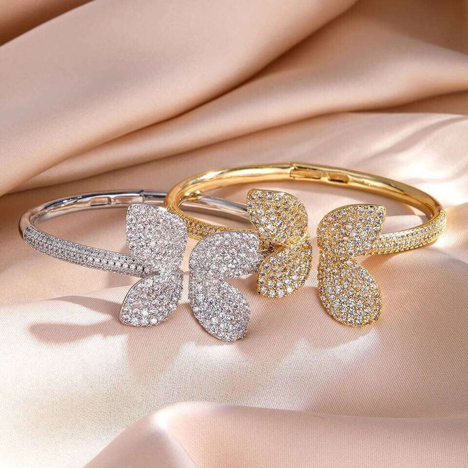 ZAKOL Buling Women's Full Zircon Butterfly Open Bracelet Shiny Starry Sky CZ Luxury Jewelry for Women Wedding Party Wear