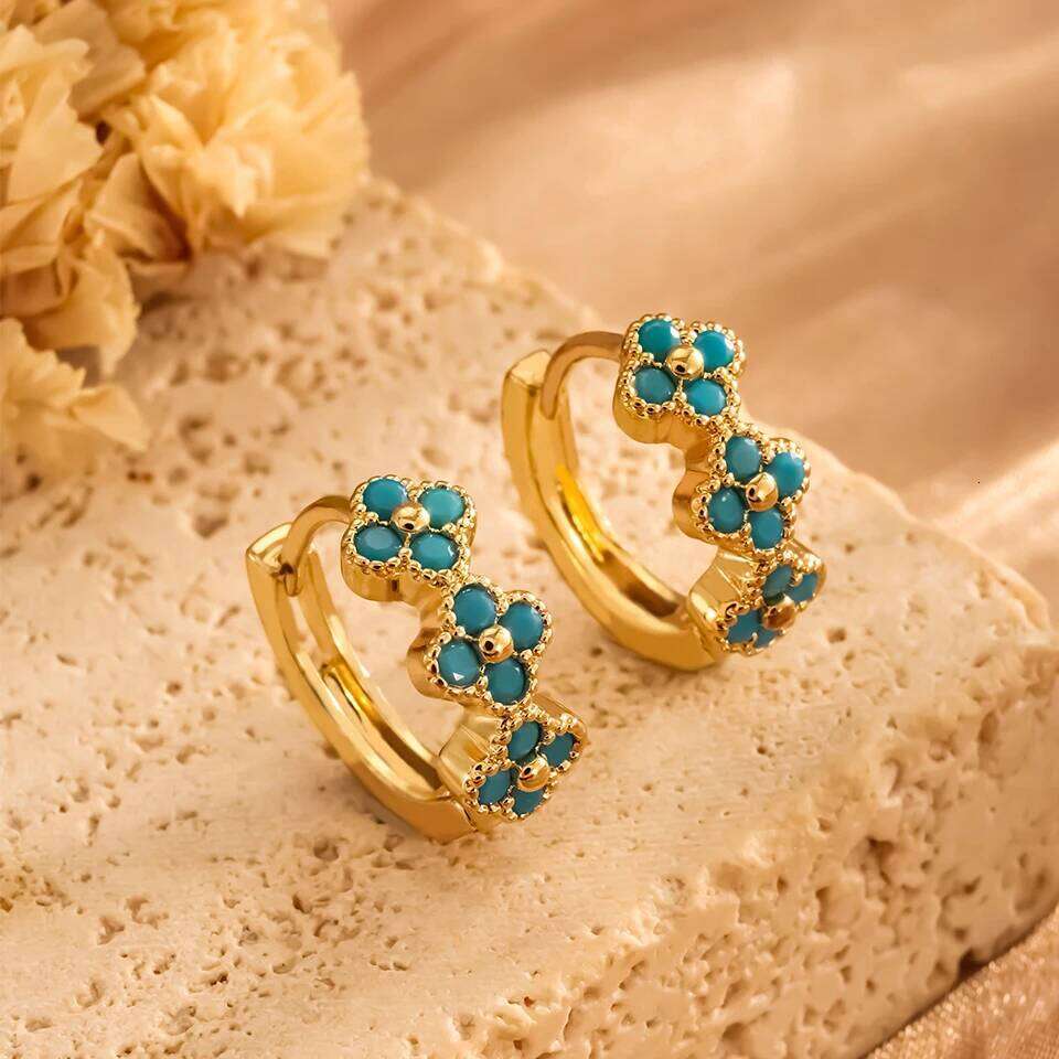 ZAKOL New Turquoise Flower Hoop Earrings for Women Classic Fashion Blue Four-leaf Clover Daily Ear Accessories Jewelry