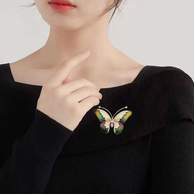 Trendy Multicolour Alloy Butterfly Brooches For Women Metal Crystal Insect Brooch Party Birthday Winter Jewelry