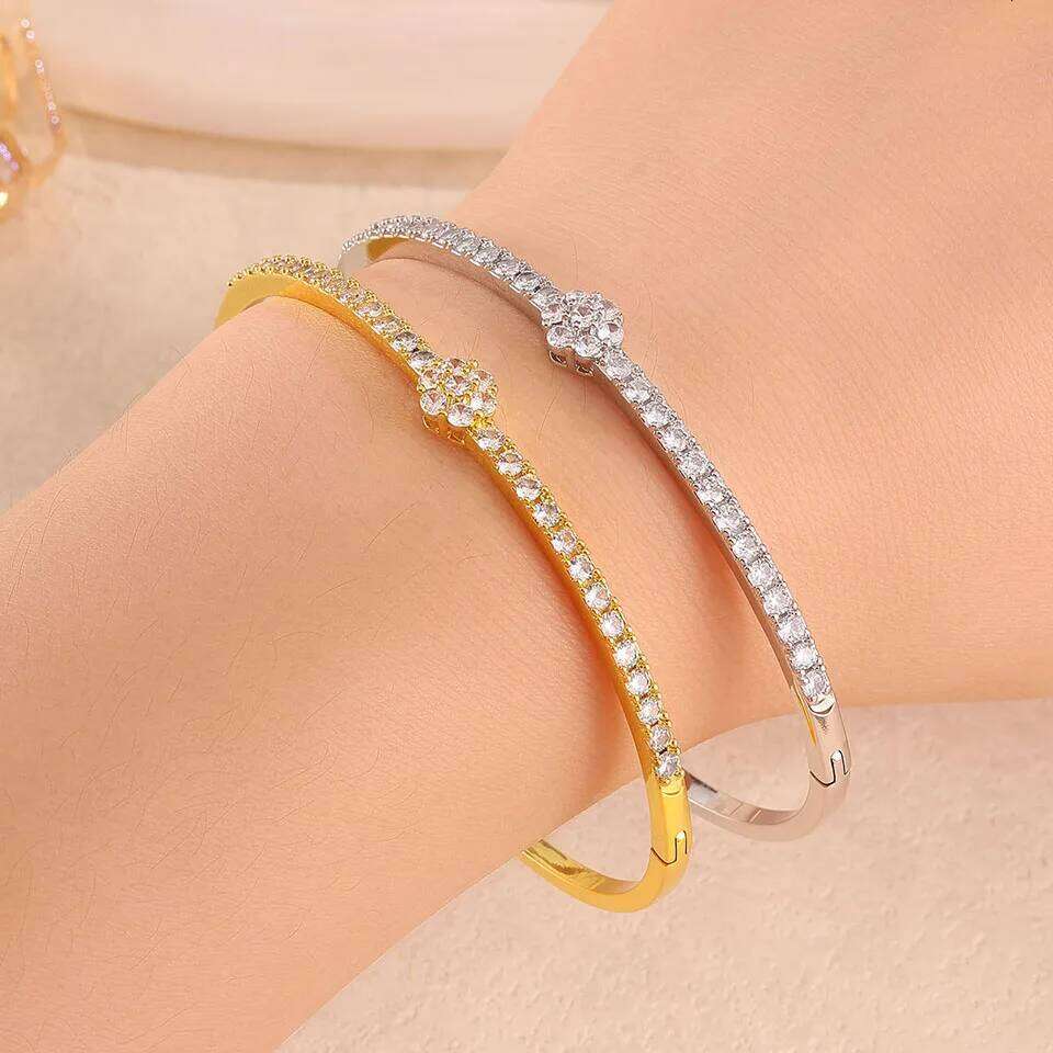 ZAKOL Light Luxury Round Zircon Inlaid Thin Bracelet Simple Fashion Versatile Wedding Party Jewelry for Ladies