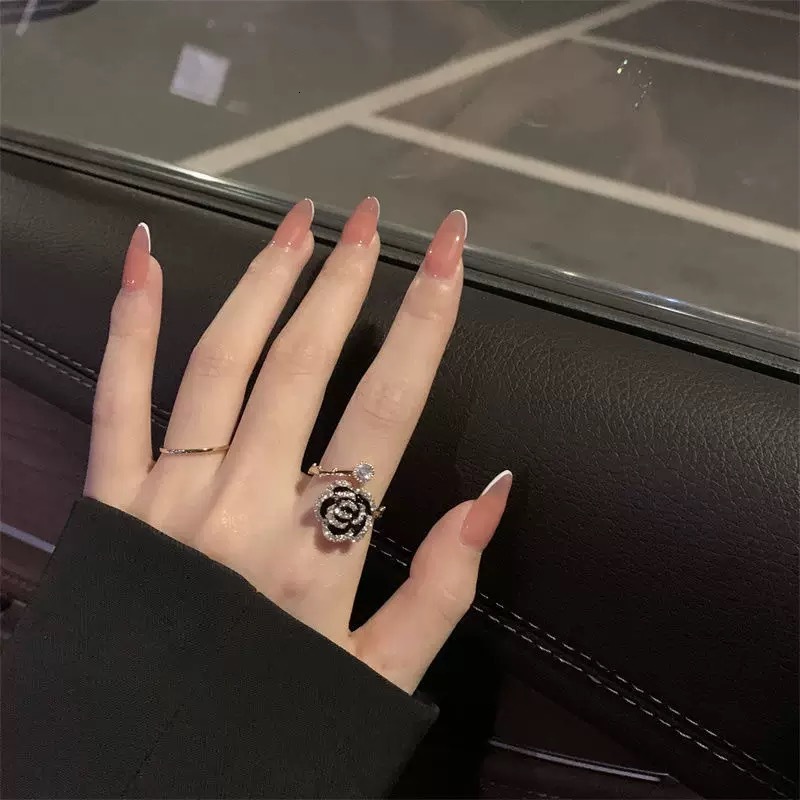 Luxury Brand Designer Jewelry Flower Of Wealth In The World ~ Black Camellia Ring For Women, Ins Style, High-End Luxury, French Chic, Gentle Temperame