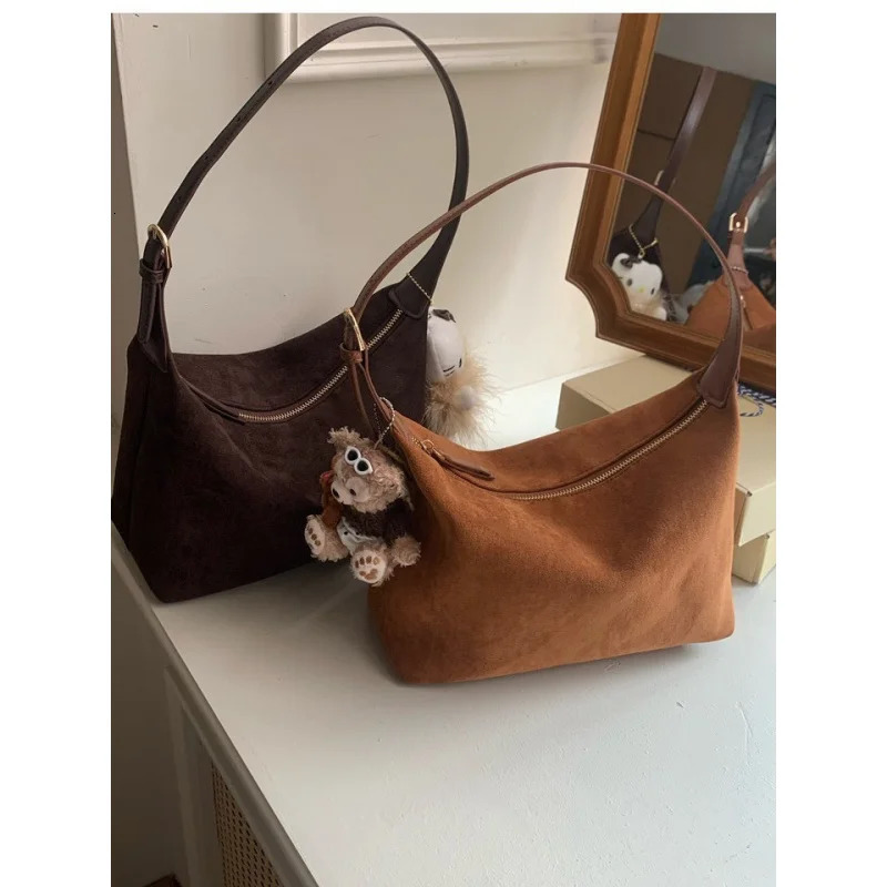 Autumn and Winter Korean Retro Suede Simple Underarm Dumpling Bag Simple Commuting Suede Single Shoulder Handbag Cross 251225
