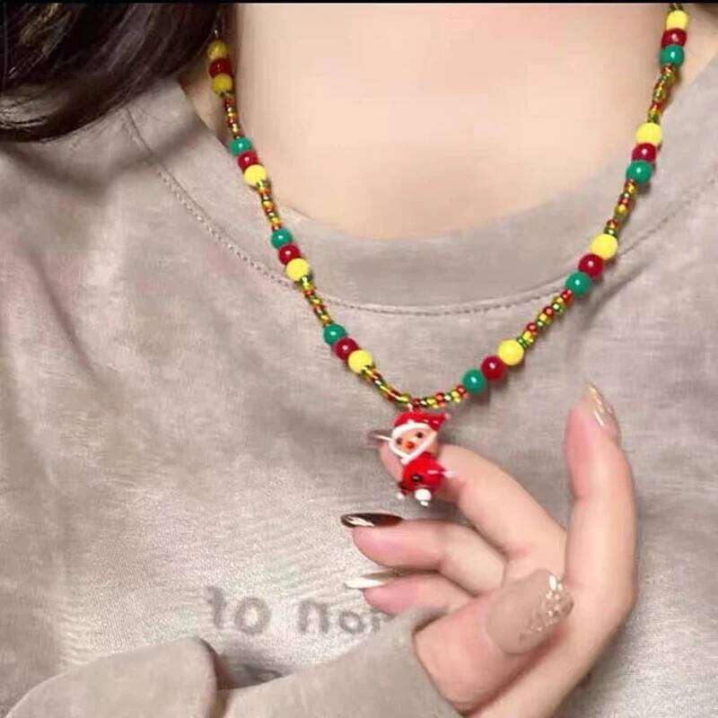 Christmas Design Colored Beaded Santa Claus Pendant Necklace 2024 New Jewelry Unusual Accessories for Womens and Girls