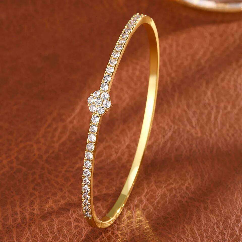 ZAKOL Light Luxury Round Zircon Inlaid Thin Bracelet Simple Fashion Versatile Wedding Party Jewelry for Ladies