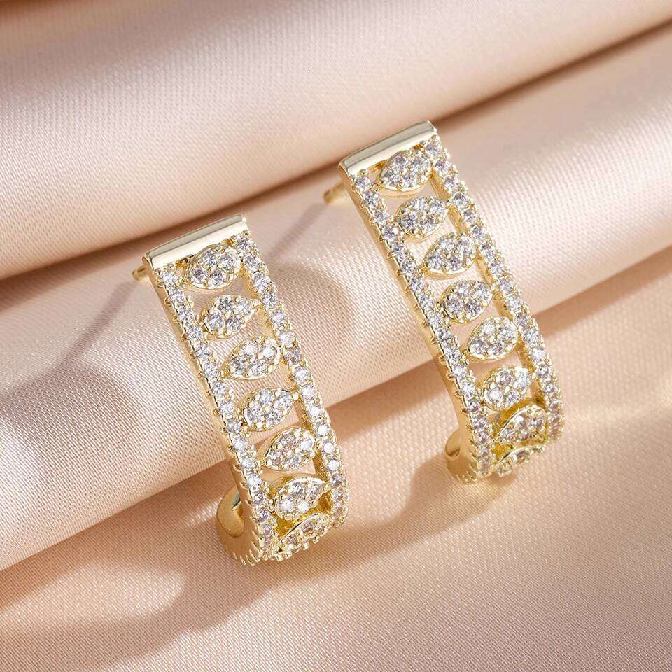 ZAKOL Buling Full Crystal CZ Hollow Out Stud Earrings for Women Female Sliver Gold Color Long Strip Earring Jewelry Gift