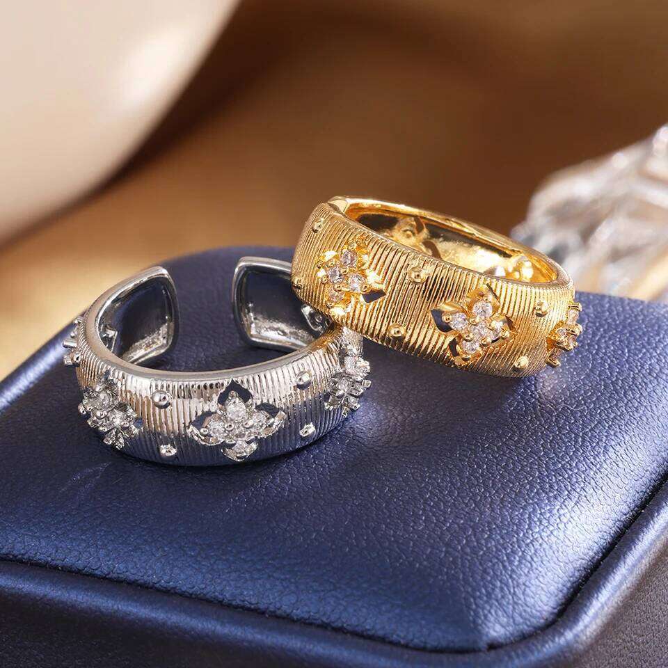 ZAKOL Elegant Four-leaf Flower Zircon Open Ring for Women Vintage Gold Color Couple Rings Luxury Jewelry Gift