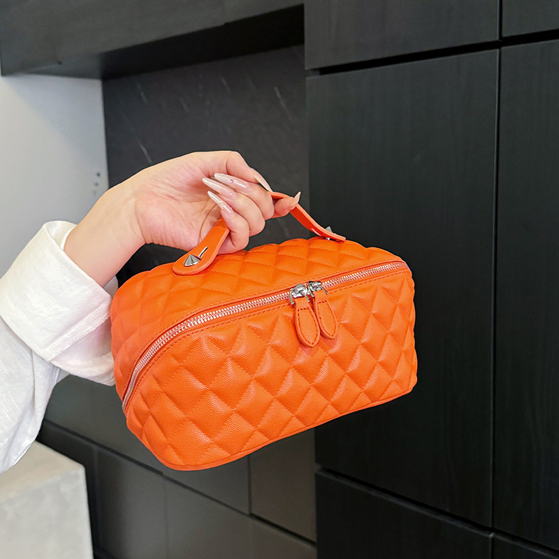 New Cross border Fashion PU Makeup Bag with Large Capacity Ins, High end Storage Bag, Short distance Convenient Toilet Bag, Shoulder Bag