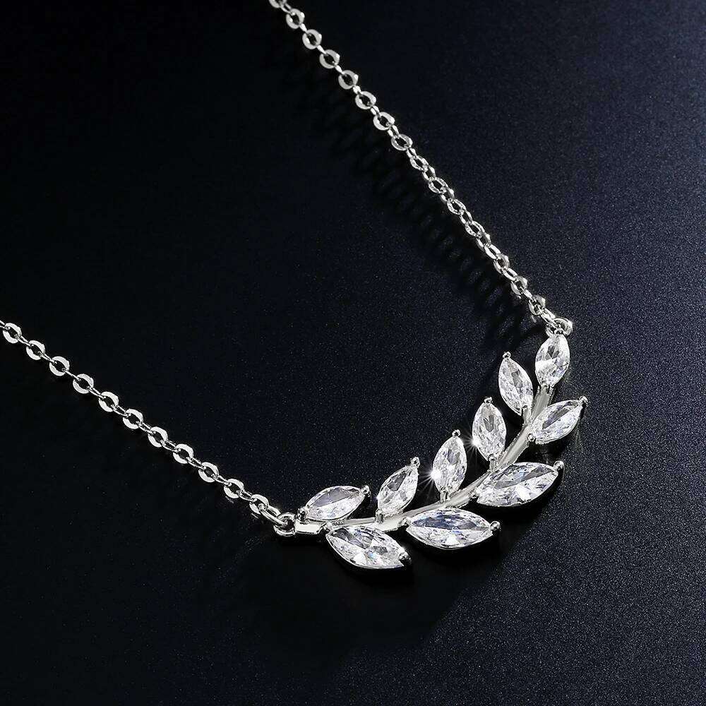 ZAKOL Shiny Marquise Leaf Zircon Pendant Necklace for Women Winter Temperament Choker Neck Accessories Wedding Jewelry