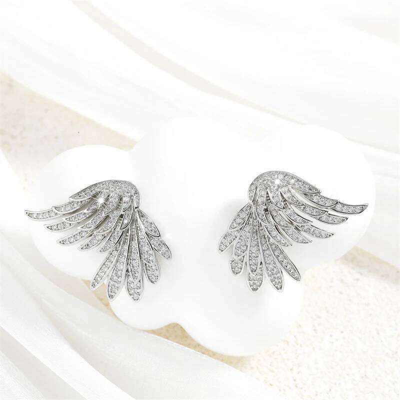 ZAKOL Trendy Women's Wing Stud Earrings Silver Color W Shiny Zircon Female Ear Accessories Wedding Party Jewelry