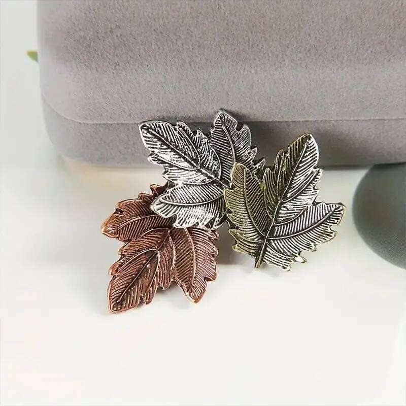 Trendy Red Maple Leaf Metal Brooches For Women Men Crystal Plant Brooch Party Birthday Winter Jewelry