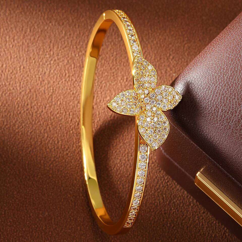 ZAKOL Luxury Micro Paved Full AAA Zirconia Leaf Bracelet Bangle for Women Bridal Hand Female Wedding Jewelry