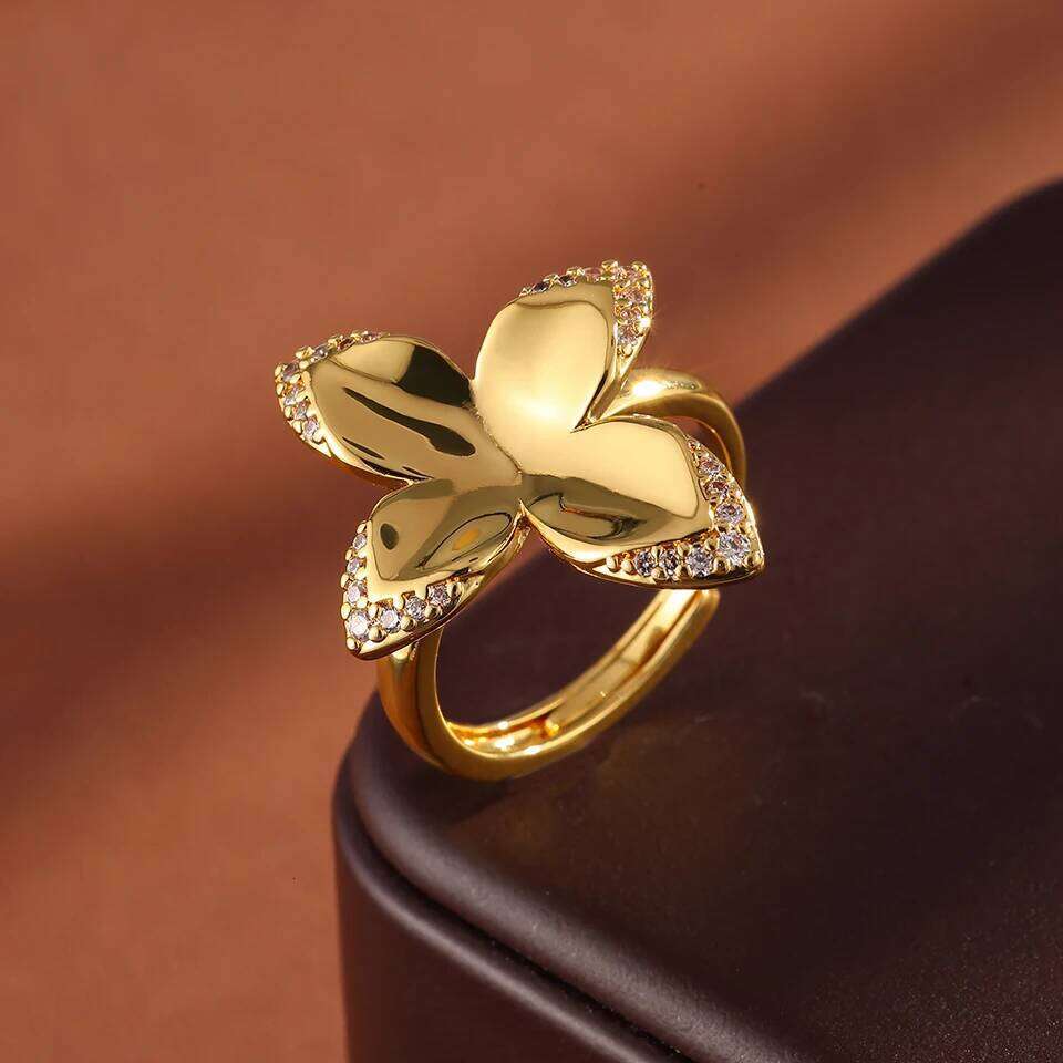 ZAKOL Smooth Metal Shiny Zircon Inlaid Leaf Flower Open Rings for Women Elegant Wedding Party Jewelry Accessories
