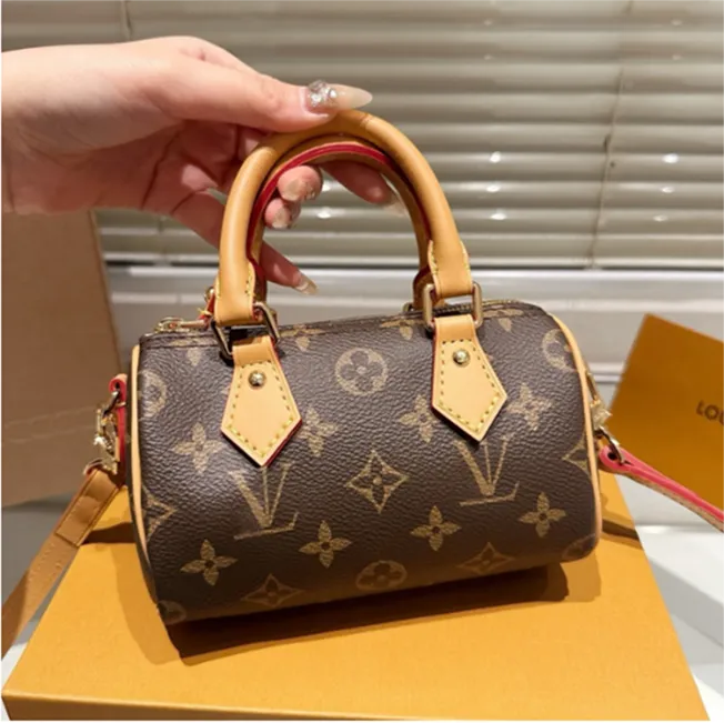 top Shoulder Bags Top Designer Mini Nano Shoulder Bag Women Leather Denim Crossbody Luxury Brands Embossed Tote Purse Brown Floral Make bag Luxury bags