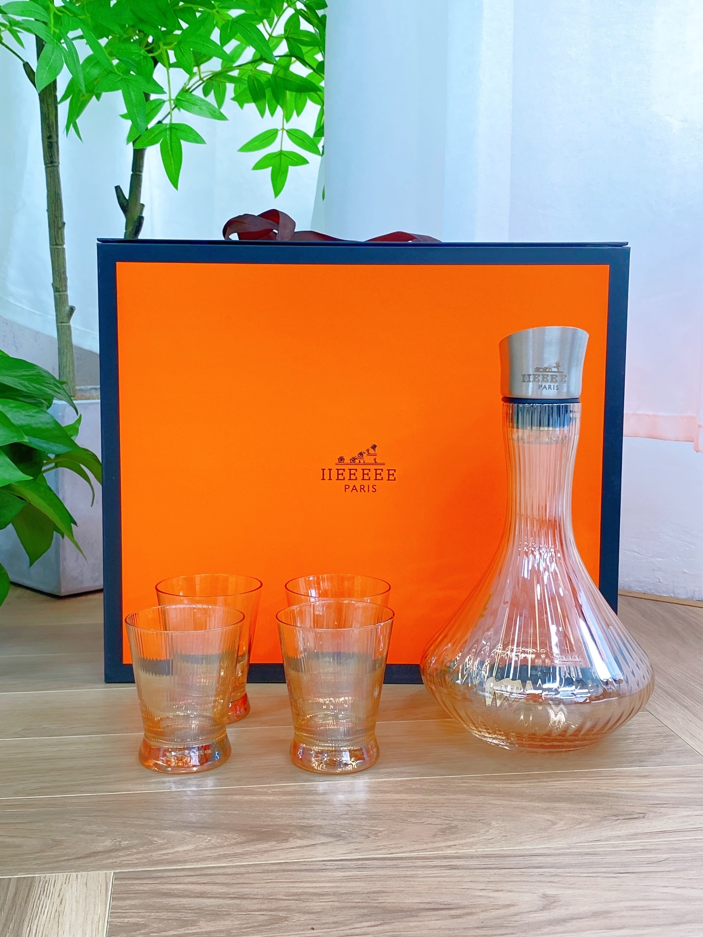 Ultimate luxury 5 pieces handmade crystal cup decanter gift box set top quality designer H letter logo home crystal wine glass wine bottle Decanter Wedding Gift