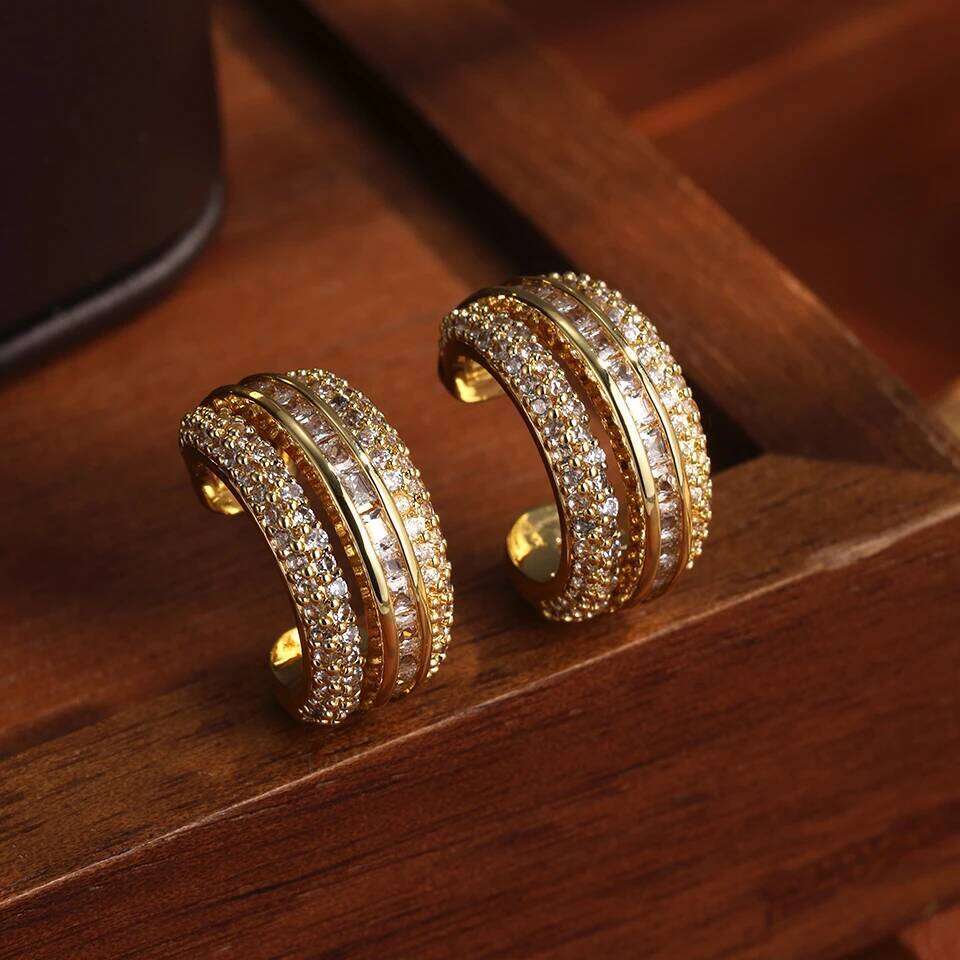 ZAKOL Luxury Chunky Shiny Crystal CZ Ear Clip Earring Fashion Iced Out Zircon Circle Hip Hop Jewelry For Women Men