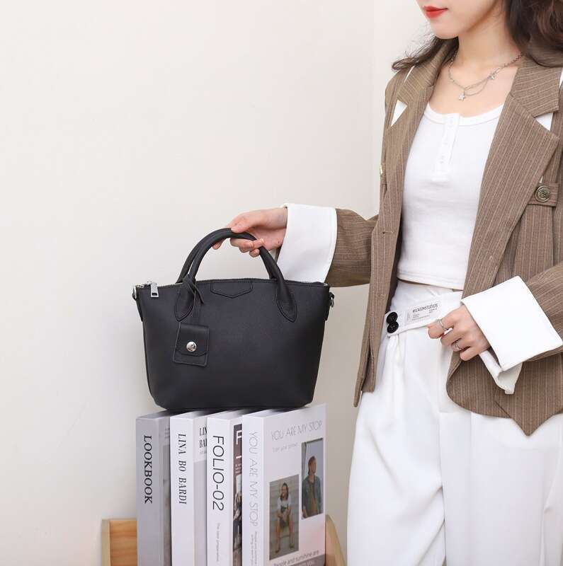 Luxury Shoulder Bags Totes Hobo Genuine Women S Top Layer Cowhide Togo Commuter Soft Leather Handbag Crossbody Large Bag Casual Versatile Practical