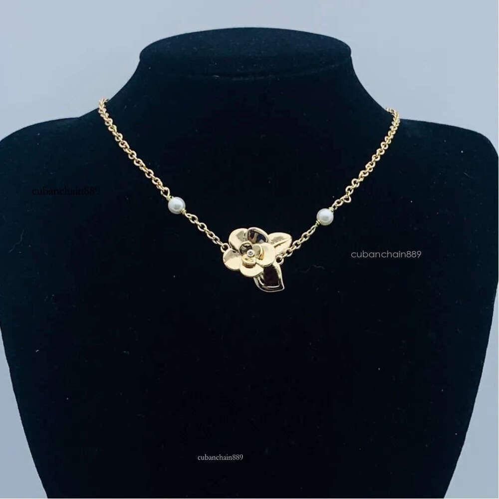 Luxury Fashion Designer Women's Pearl Pendant Necklace Jewelry Valentine's Day Christmas Gift