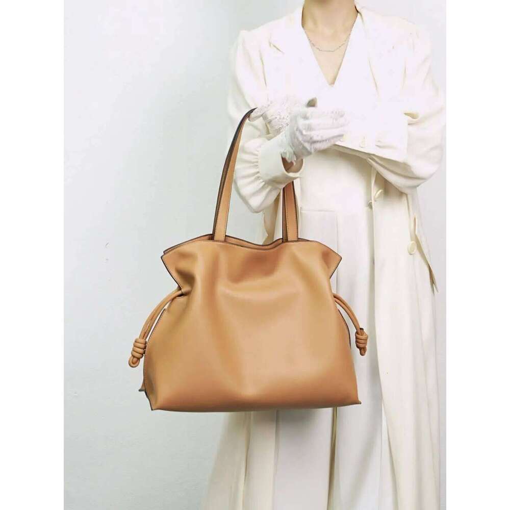 Hot Selling Autumn Winter High-End Leather Bucket Drawstring Pleated Soft Cowhide Single Shoulder Tote Lucky Bag For Women Luxury Bags PIERRELOUES