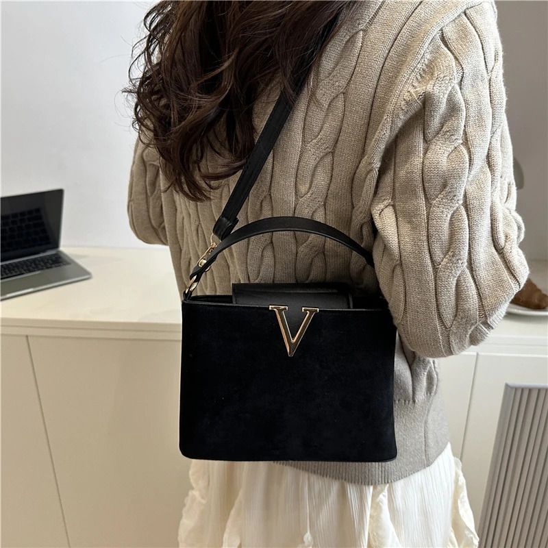 Fashionable Mini Suede Womens Bag Faux Suede Tote Bag Hardware Lock Buckle Decoration Handbag Purse Shoulder Cross Body Bags 251225