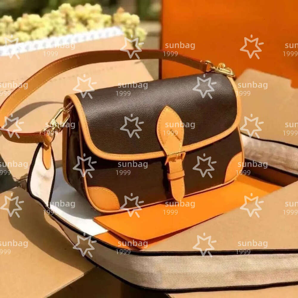 Luxury Designer Diane Shoulder Bag Women Handbag sleek design Leather Crossbody Purse Classic Fashion Lady Messenger Tote Wallet