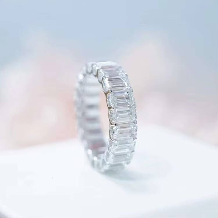 Yu Ying Custom 14K Women Engagement Band Emerald Cut Moissanite Diamond Fashion Eternity Wedding Rings Jewelry