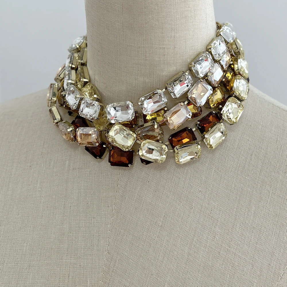 Cut Colored Crystal Necklace for Women Simple Sparkling Rectangular Glass Set Fashion Necklace 251223