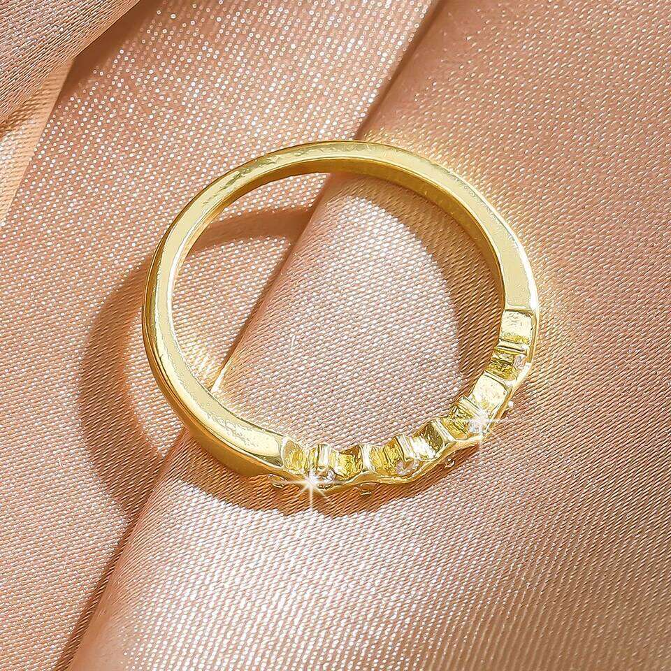 ZAKOL Minimalist Fashion 18K Gold Color Leaf Zircon Finger Ring for Women Exquisite Anniversary Birthday Jewelry Gift