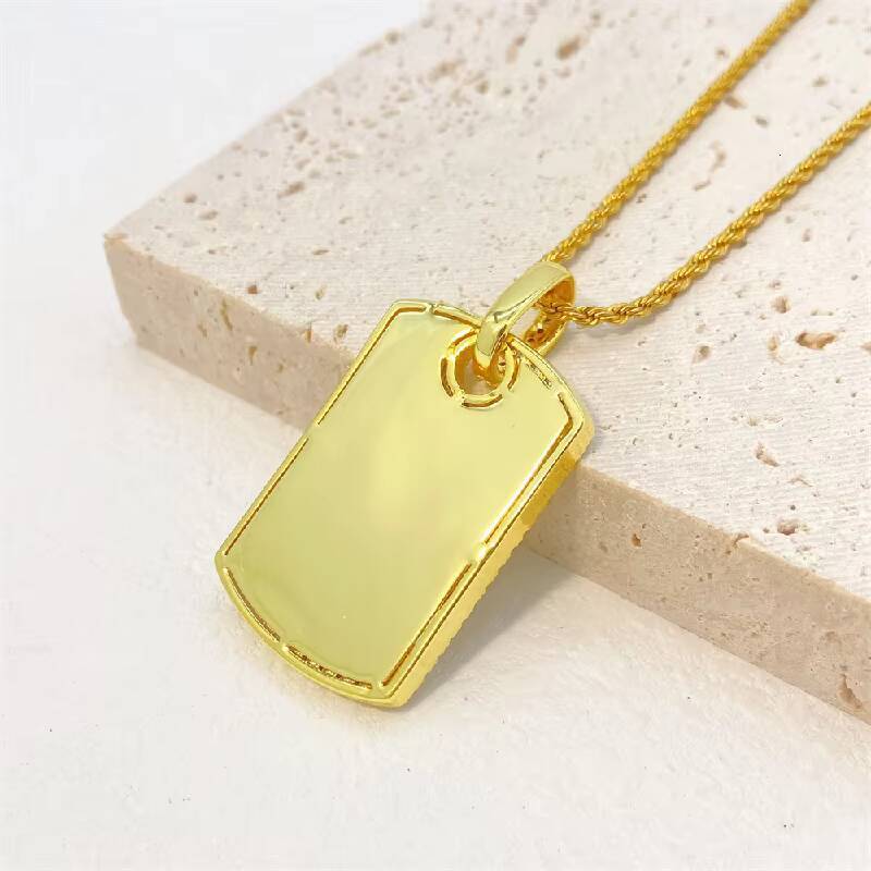 Hot Sale New S925 Silver Inlaid Moissanite square Personalized Pendant