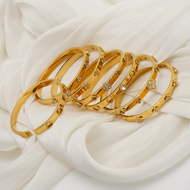 2026 New Gold Tone Bracelet Four-Leaf Clover Bangle High-End Luxury Jewelry For Women Bracelet Moissanite Chain Flower Heart Buckle Bracelet Party Gif