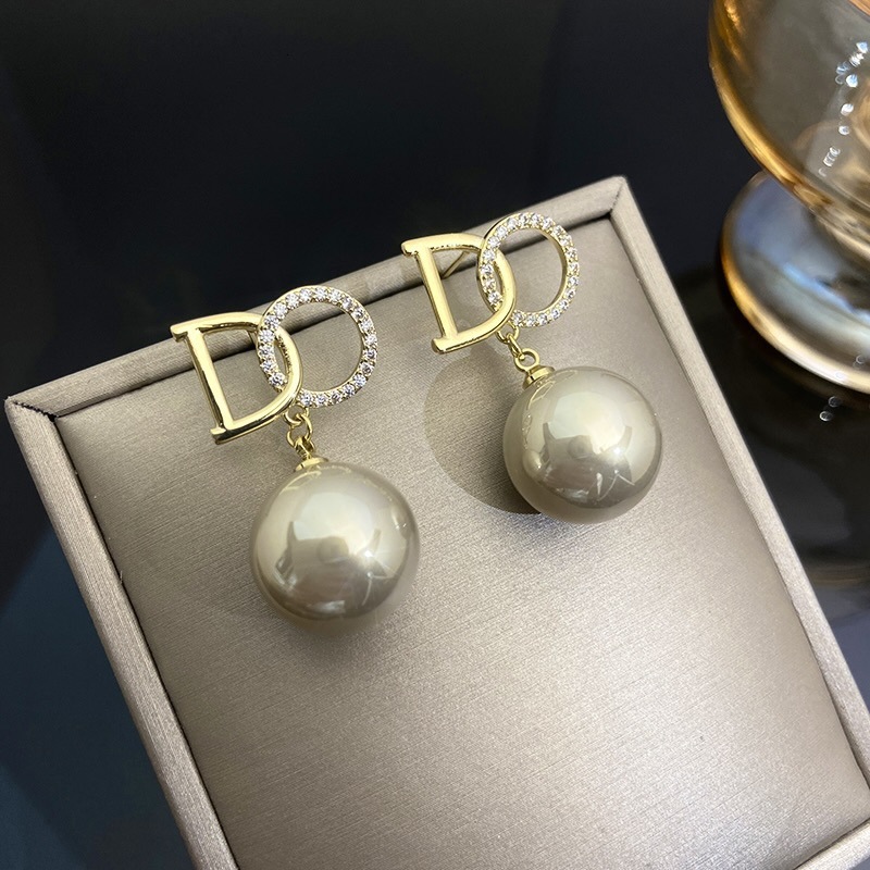 Luxury Brand Designer Jewelry Silver Plated Zircon Letter Pearl Earrings Korean Light Luxury High-End Style Earrings Elegant Ear Jewelry Wholesale