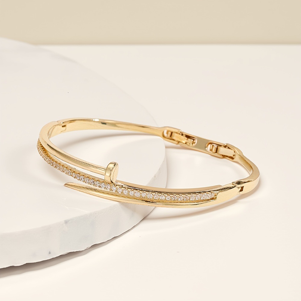 Luxury Creative Design Fashion Jewelry Hot-Selling European And American Style Personality Fashion Nail Bracelet Sweet Romantic Suitable Gift For Wome